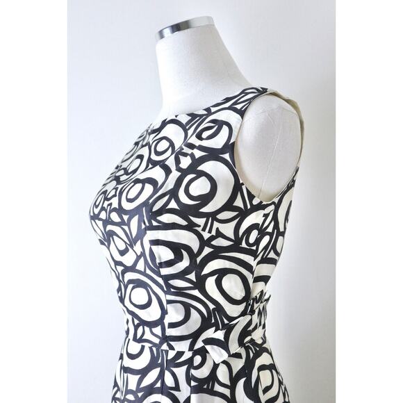 Vintage 1950s Size XXS Silk Low Back Sheath Dress Abstract Floral Novelty Print - Picture 4 of 10